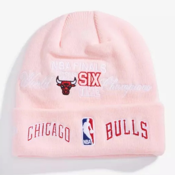 New Era Chicago Bulls 6x Champions NBA Finals Cuffed Beanie Hat - Picture 7 of 10